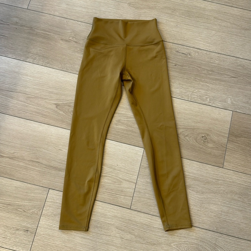 Alo Gold Legging Size Small